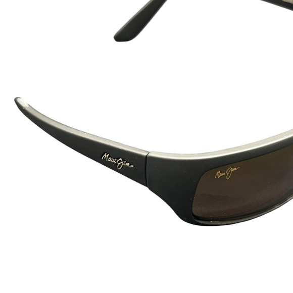 Maui Jim Pe'ahi Polarized Wrap Sunglasses Matte Black Brown lenses MJ0202S-002 - Picture 6 of 8
